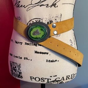 Vintage Julieta Miro brown suede belt